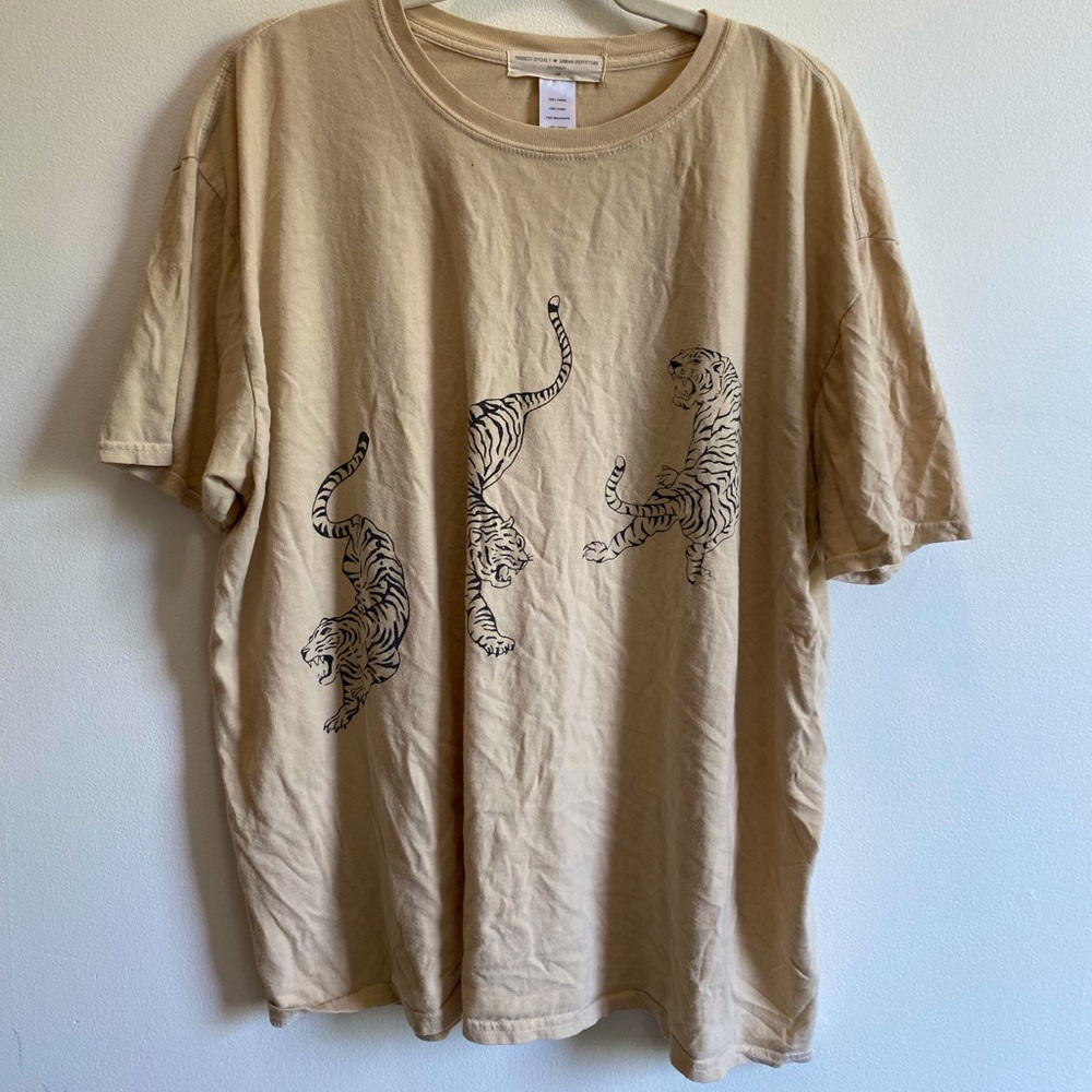 Vintage Urban Outfitets oversized tee!